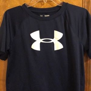 Short sleeve Under Armour shirt.